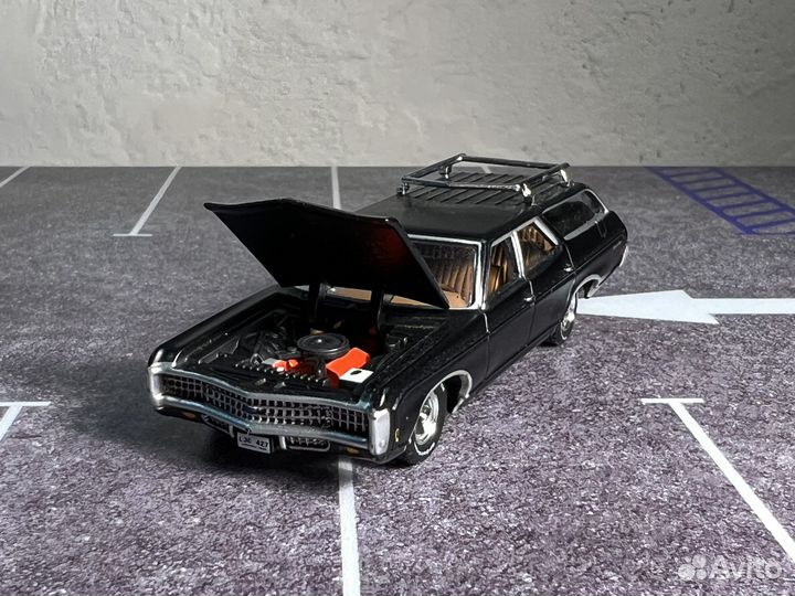 Auto world 1 64 Chevrolet Kingswood 1969