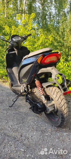 Скутер Stels arrow 100 benelli