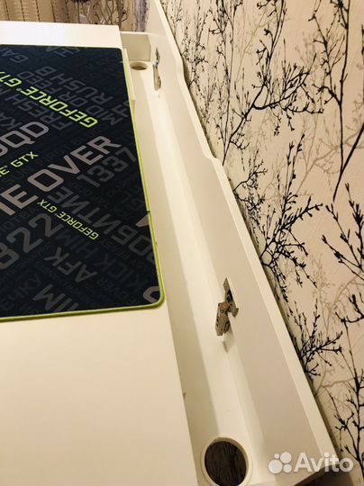 Компьютерный стол IKEA