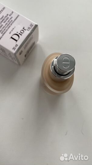 Крем тональный Dior capture totale