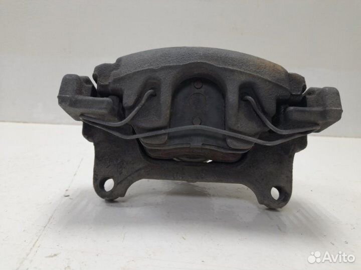 Суппорт передний левый Volkswagen Passat B7