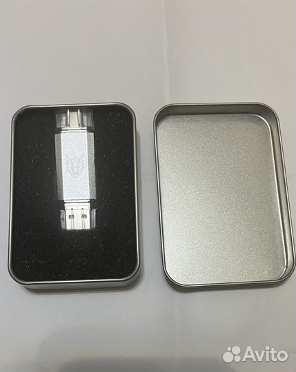 Флеш накопитель 2TB / 3 выхода