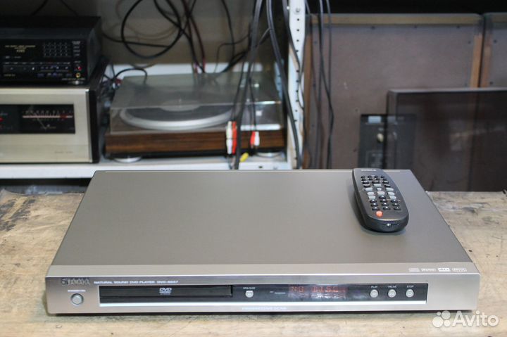 DVD плеер Yamaha DVD S 557
