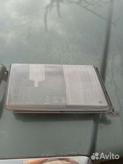 Стекла фар hella w124