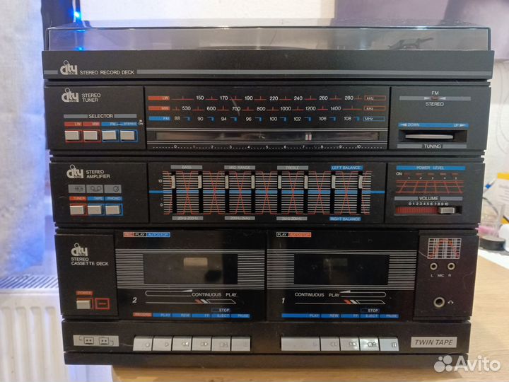 Стерео система с виниловым проигрывателем