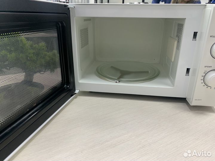 Микроволновая печь LG MS-2027C