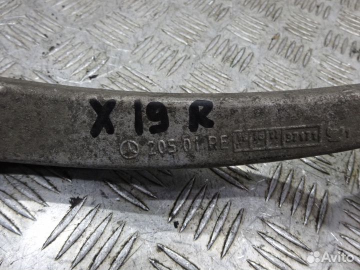 Рычаг передний правый Мерседес 205