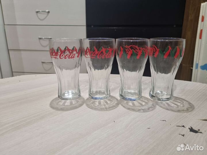 Стаканы кока кола