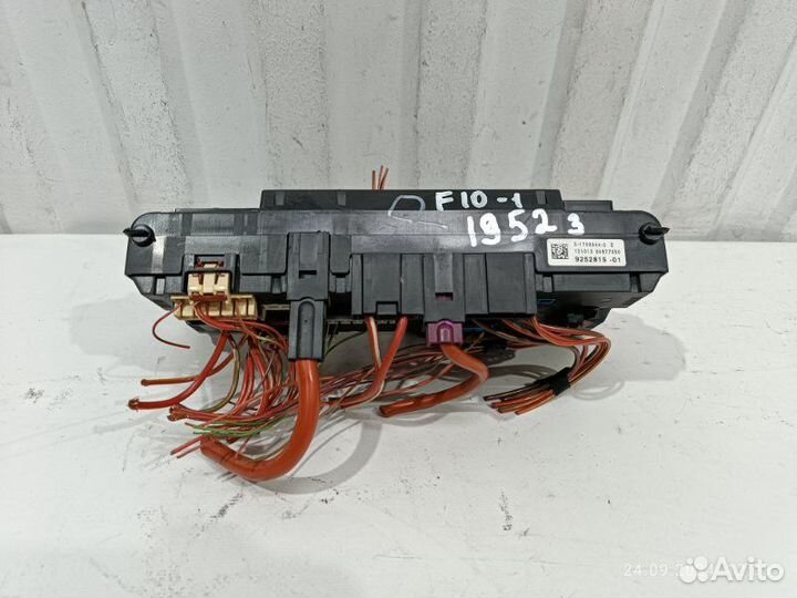 Блок предохранителей салонный Bmw 5-Series F10