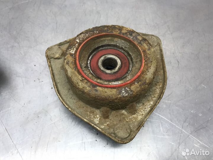 Опорный подшипник Volkswagen Passat B3 1991 г.в