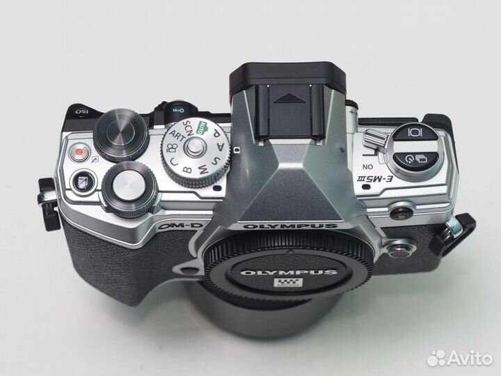 Olympus OM-D E-M5-3 body на гарантии