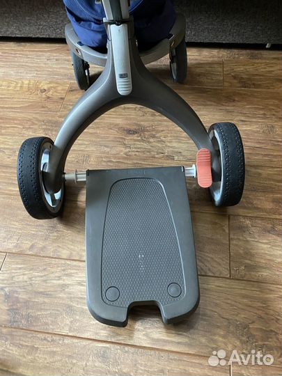 Подножка для второго ребенка stokke