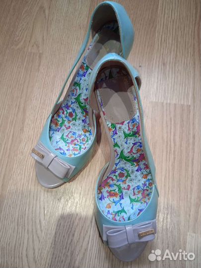 Босоножки женские 39 размер