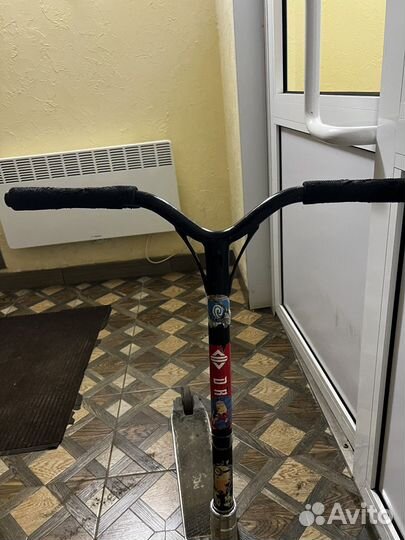 Трюковой самокат кастом в парк