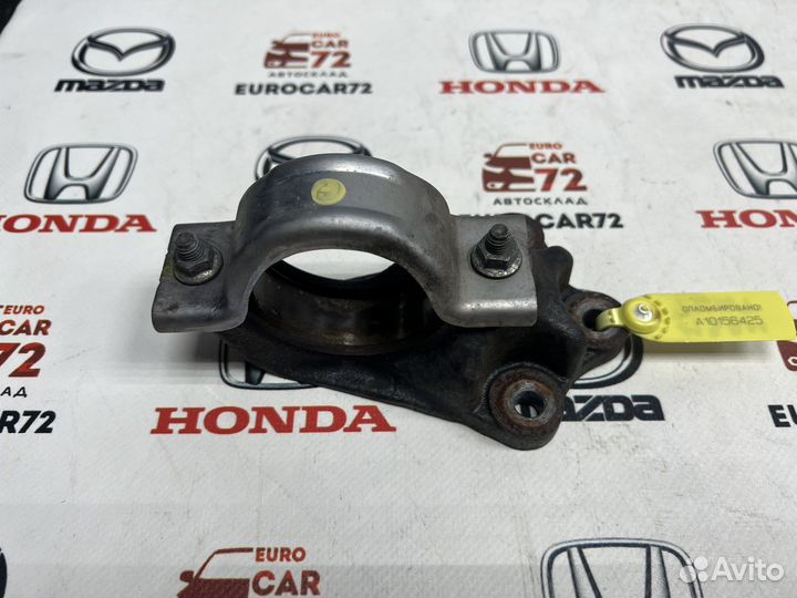 Кронштейн подвесного подшип. Mazda 3 BM 2013-2019