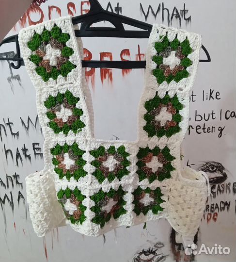 Жилет вязаный женский ручная работа