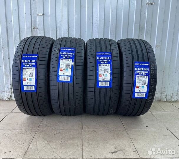 Compasal Blazer UHP II 255/40 R19