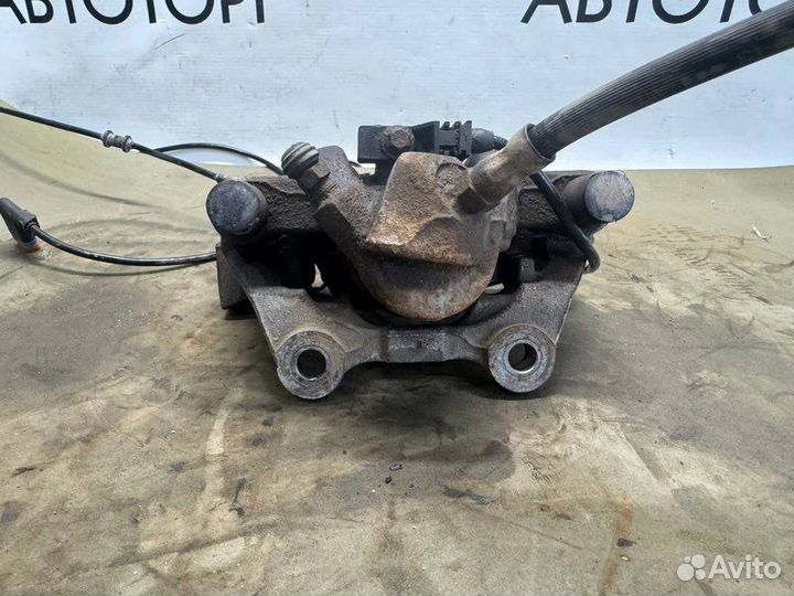 Суппорт тормозной задний правый Mercedes-Benz Glk