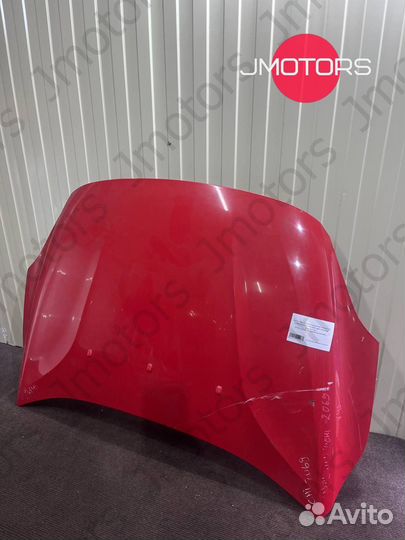 Капот Volvo V40 Country Cross красный