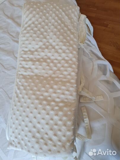 Бортик в детскую кроватку