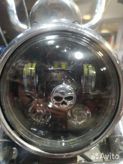 Suzuki Intruder vs 750
