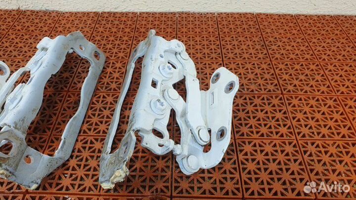 Петли капота Mercedes-Benz Cls-Class W218 2015 Amg