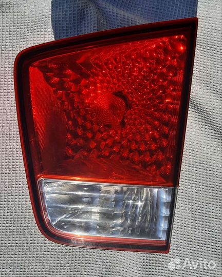 Фонарь задний левый крышки багажника kia mohave