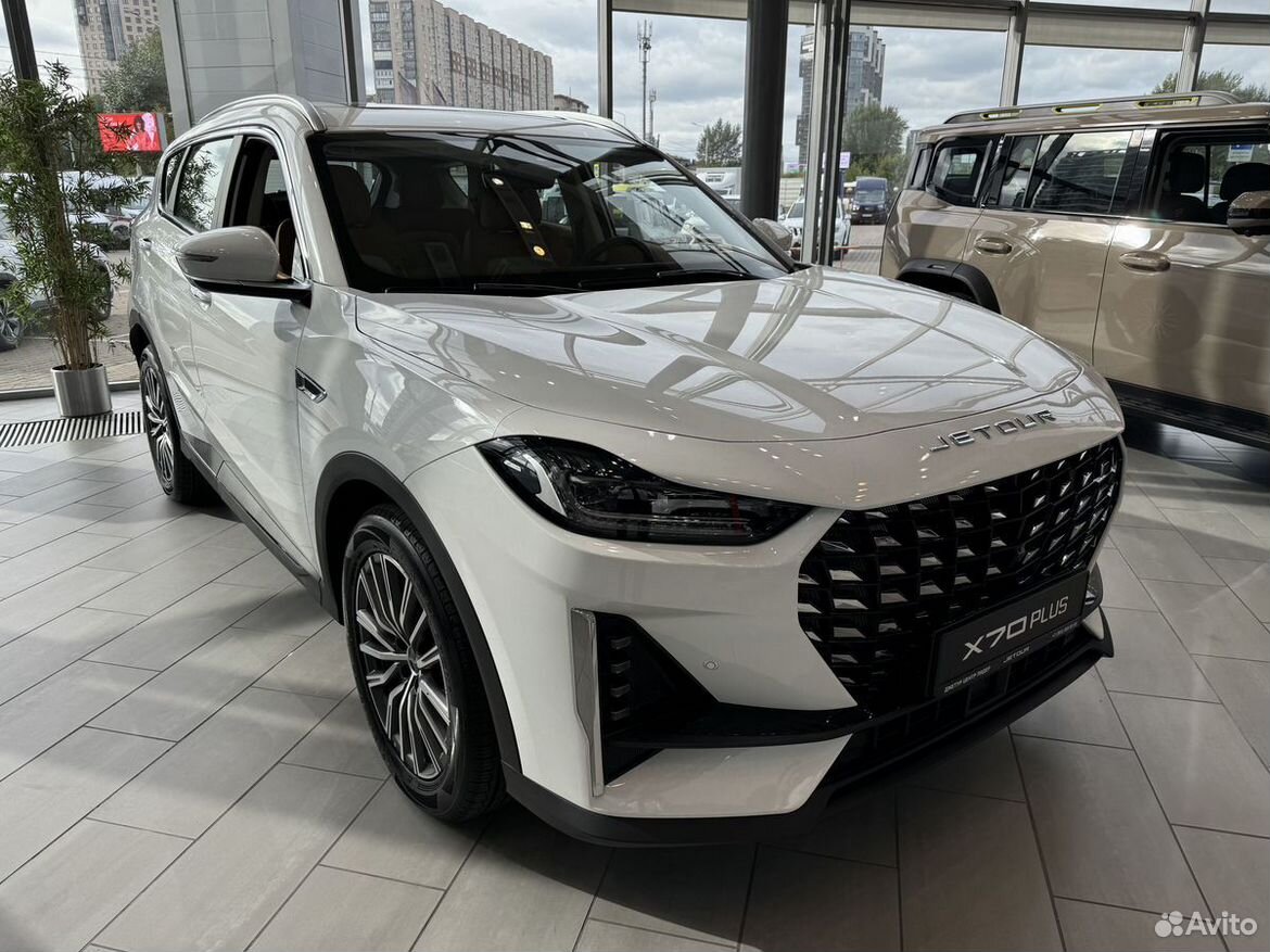Jetour X70 Plus 1.6 AMT, 2026