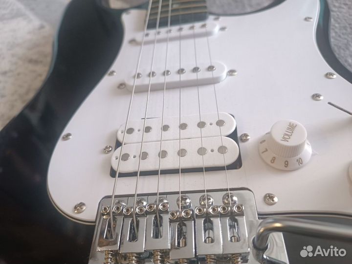 Электрогитара Stratocaster Rocket