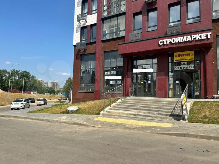 Под кафе в ЖК у реки 126,1м²