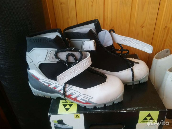 Лыжные ботинки