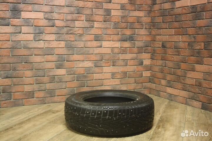 Roadstone Winguard WinSpike 215/65 R16