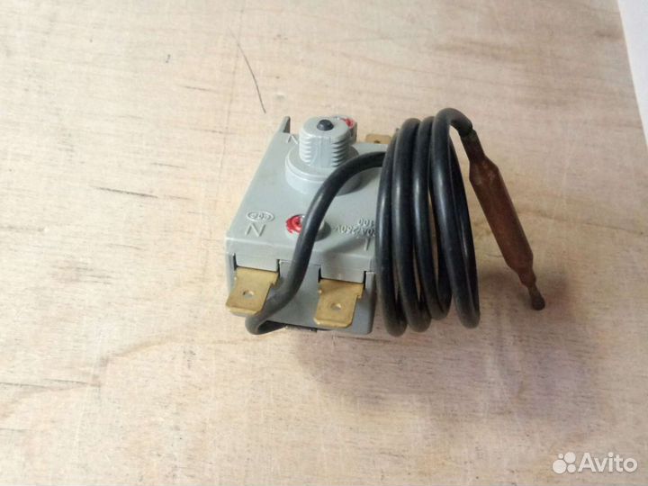 Термостат защитный для водонагревателей WQS93-12