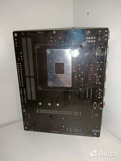 Материнская плата LGA 1356+память 12гб не стартует
