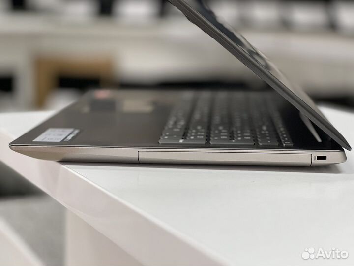 Мощный Lenovo 330 Ryzen 5-2500U 1Tb Radeon 540 2Gb