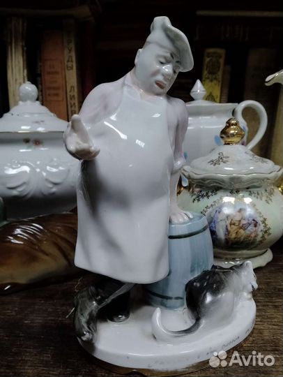 Фарфоровые статуэтки лфз
