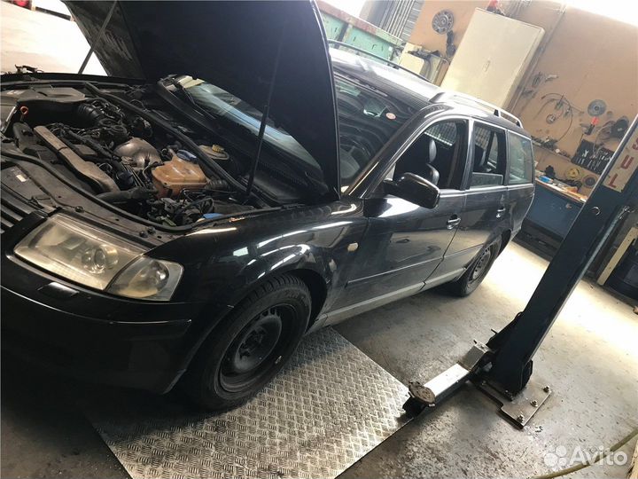 Разбор на запчасти Volkswagen Passat 5