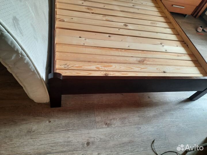 Кровать двухспальная 140 200 с матрасом