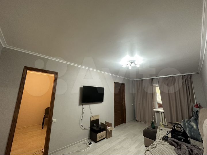 2-к. квартира, 48 м², 1/5 эт.