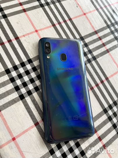 Samsung Galaxy A40, 4/64 ГБ