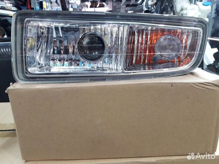 Противотуманная фара Lexus LX470 1998-2007