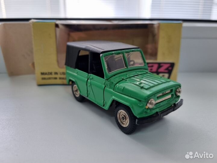 Модель УАЗ 469 зелёный, 1:43, Сделано в СССР