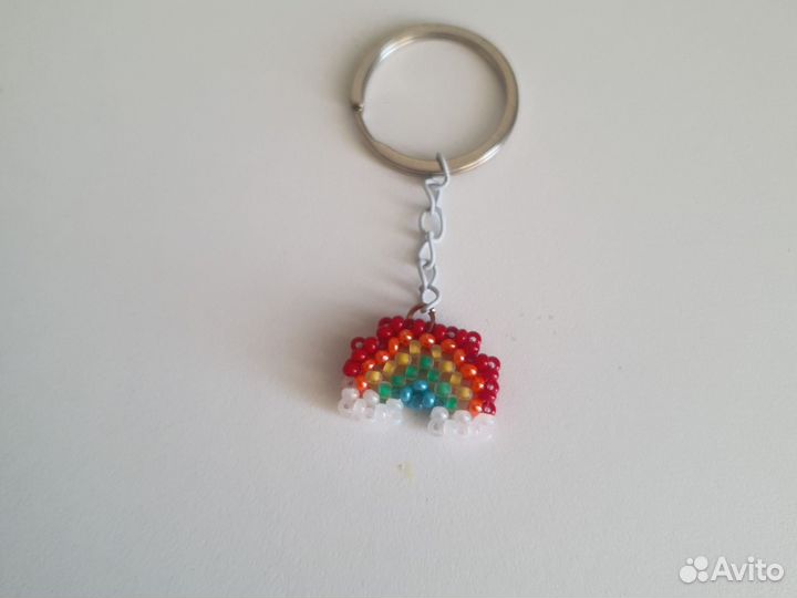 Брелок радуга длину 2 см в ширину 5 мм