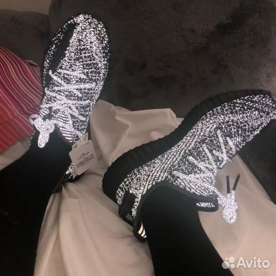 Yeezy 350 V2 cloud white reflective