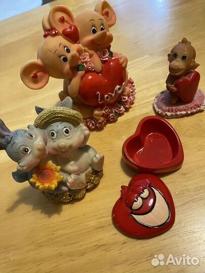 Сувенирные фигурки