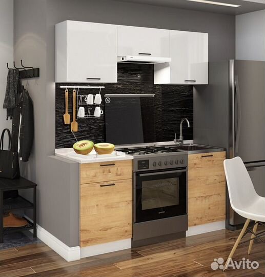 Кухня маленькая новая