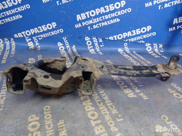 Задний левый продольный рычаг Ford Focus 2 седан