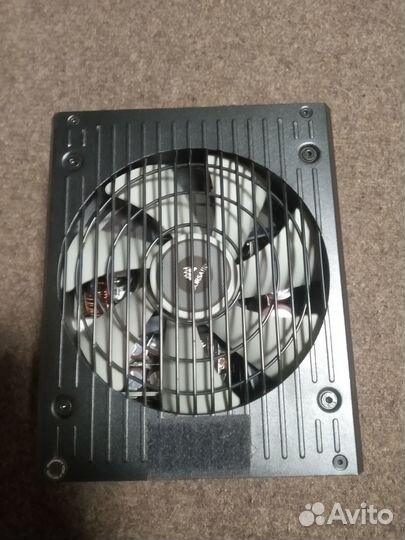 Блок питания для пк Corsair rm750i
