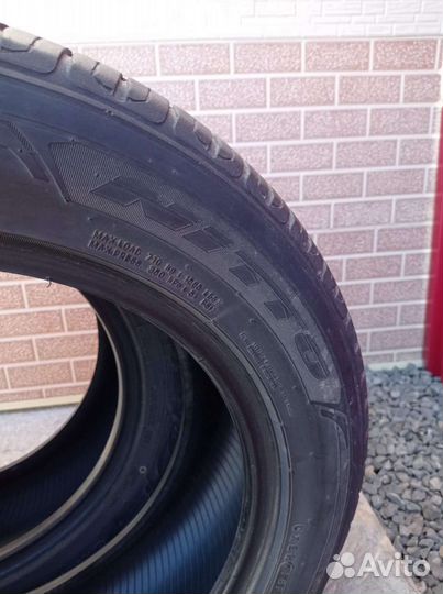 Nitto NT421A 215/60 R17 96V