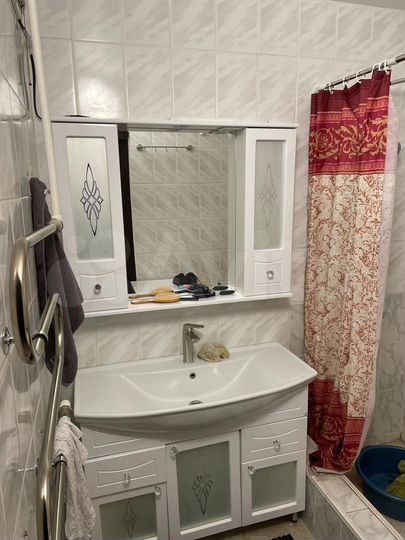 3-к. квартира, 82 м², 1/5 эт.